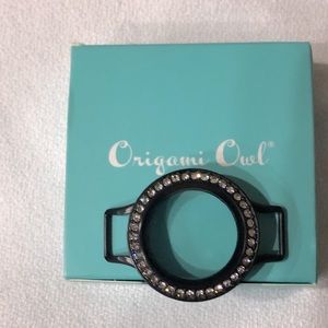 Medium living locket for wrap